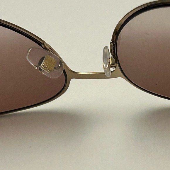 GIVENCHY Sunglasses - Picture 5 of 6
